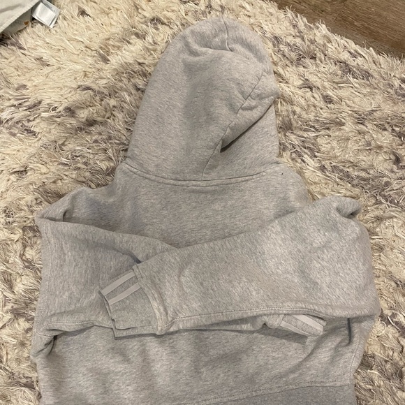 Adidas cropped grey hoodie - Picture 3 of 3